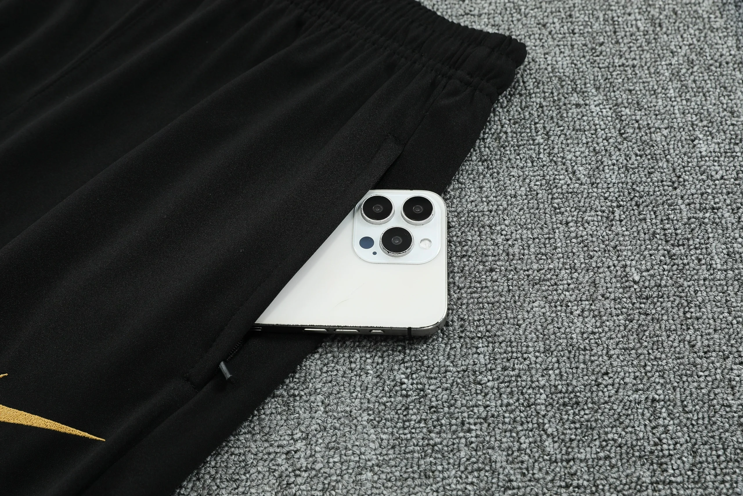 Barcelona Training Kit (Polo+Pants) 2025/26 - Image 4