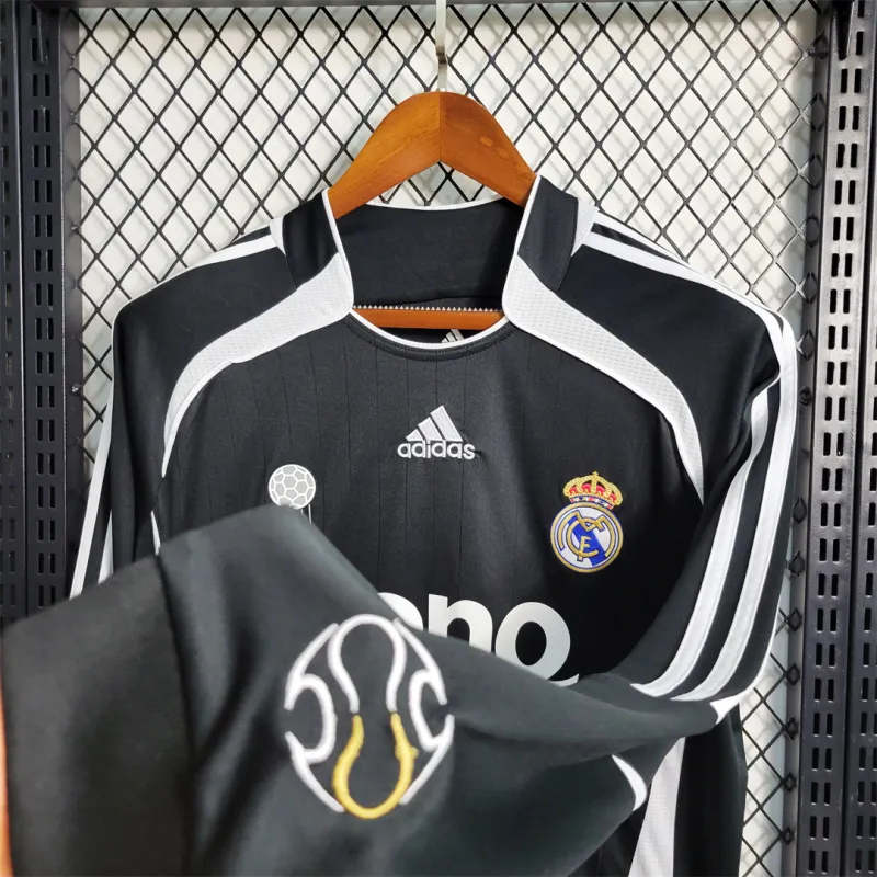 Real Madrid Retro Jersey Away Long Sleeve Custom Soccer Shirt 2006/07 - Image 5