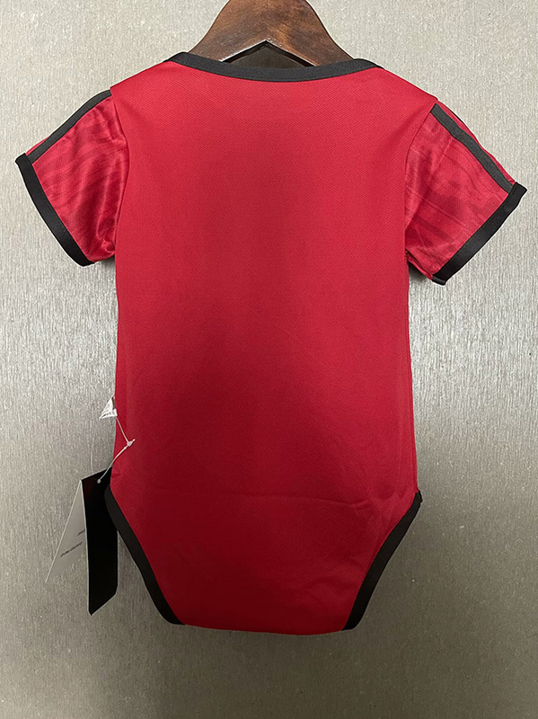 Manchester United Home Baby Uniform 2025/26 - Image 2