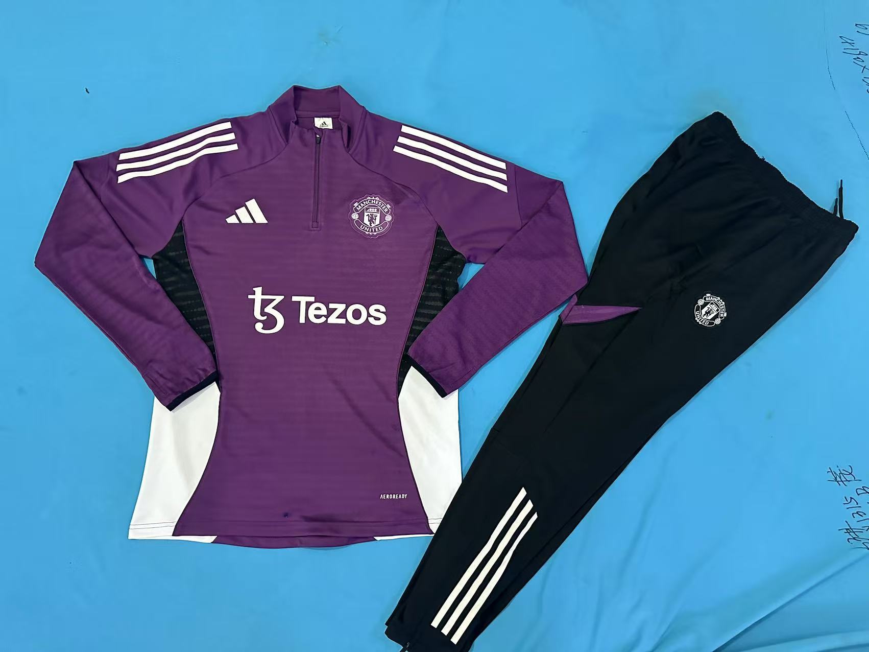Manchester United Training Kit (Sweatshirt+Pants) 2025/26 - Player Version