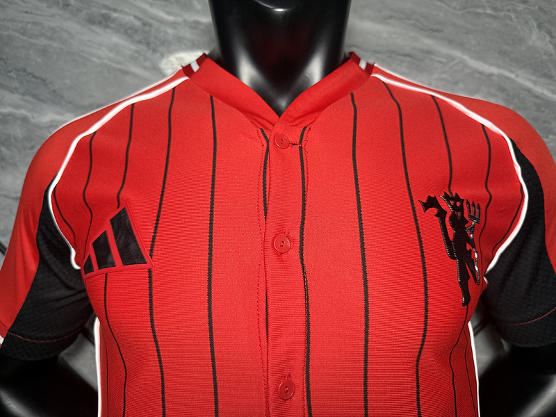 Manchester United x US Pack Baseball Jersey Shirt 2025/26 - Image 2
