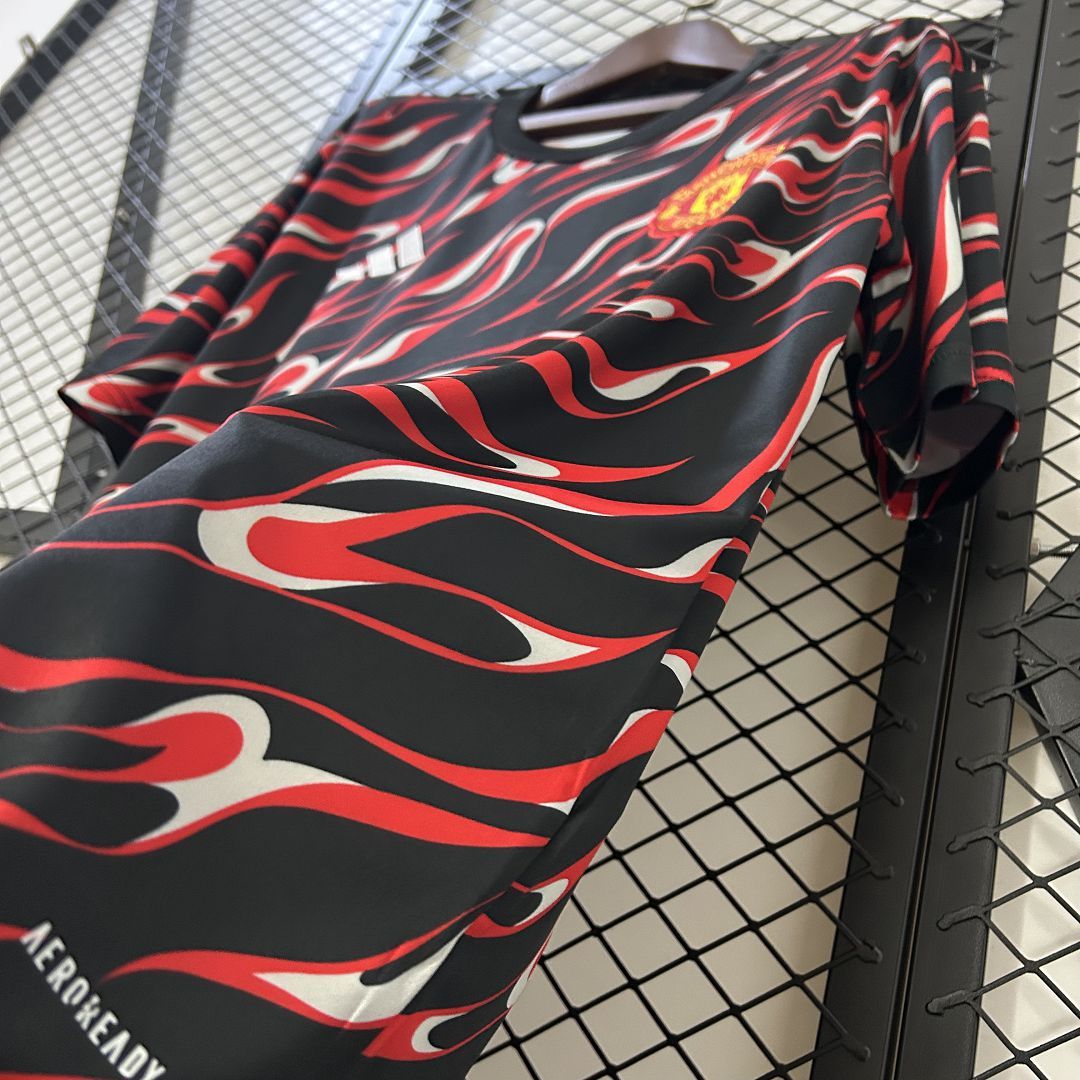 Manchester United Pre-Match Football Jersey Shirt 2025/26 - Image 4
