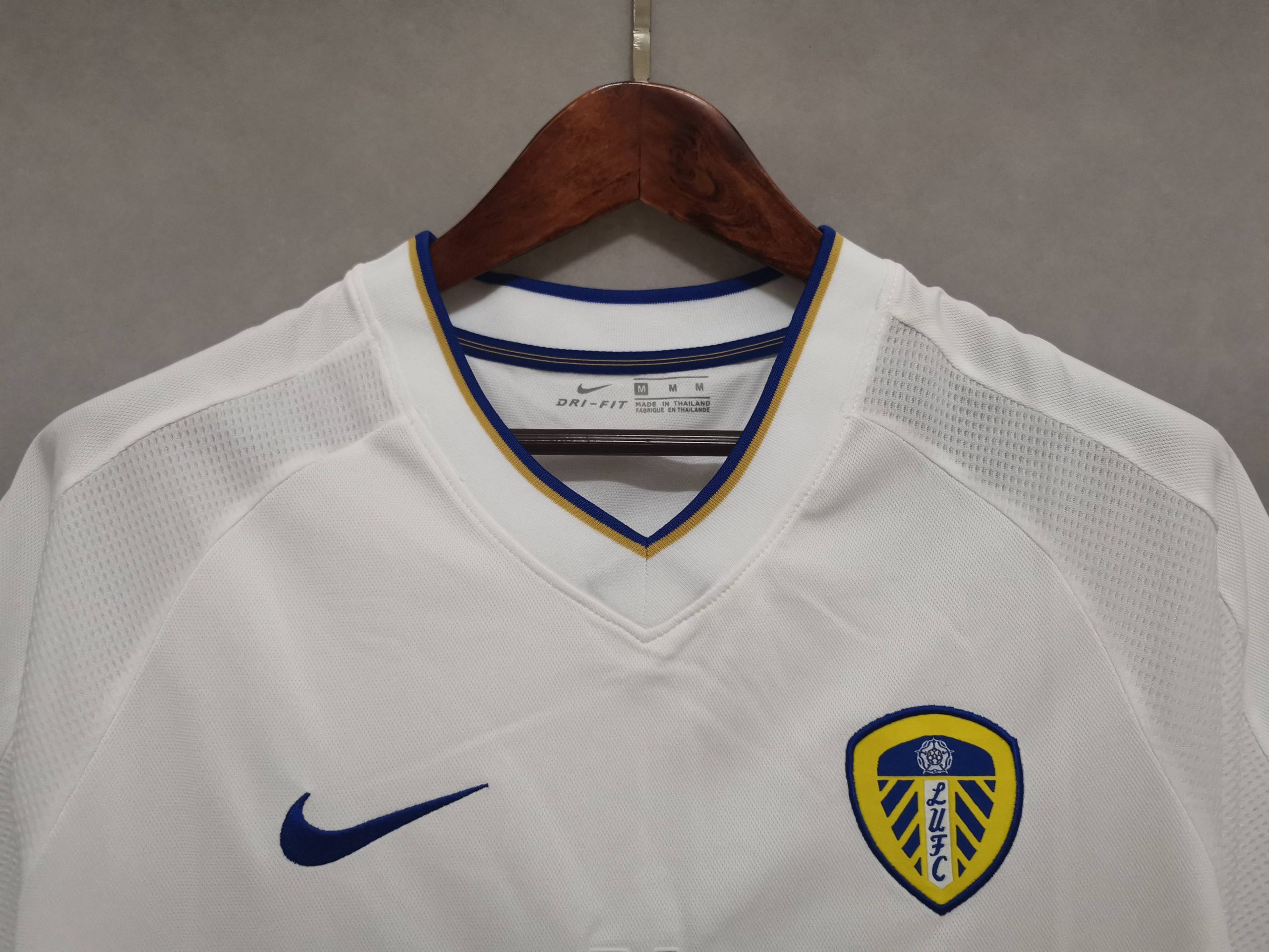 Leeds United Retro Football Jersey Home Shirt 2000/01 - Image 6