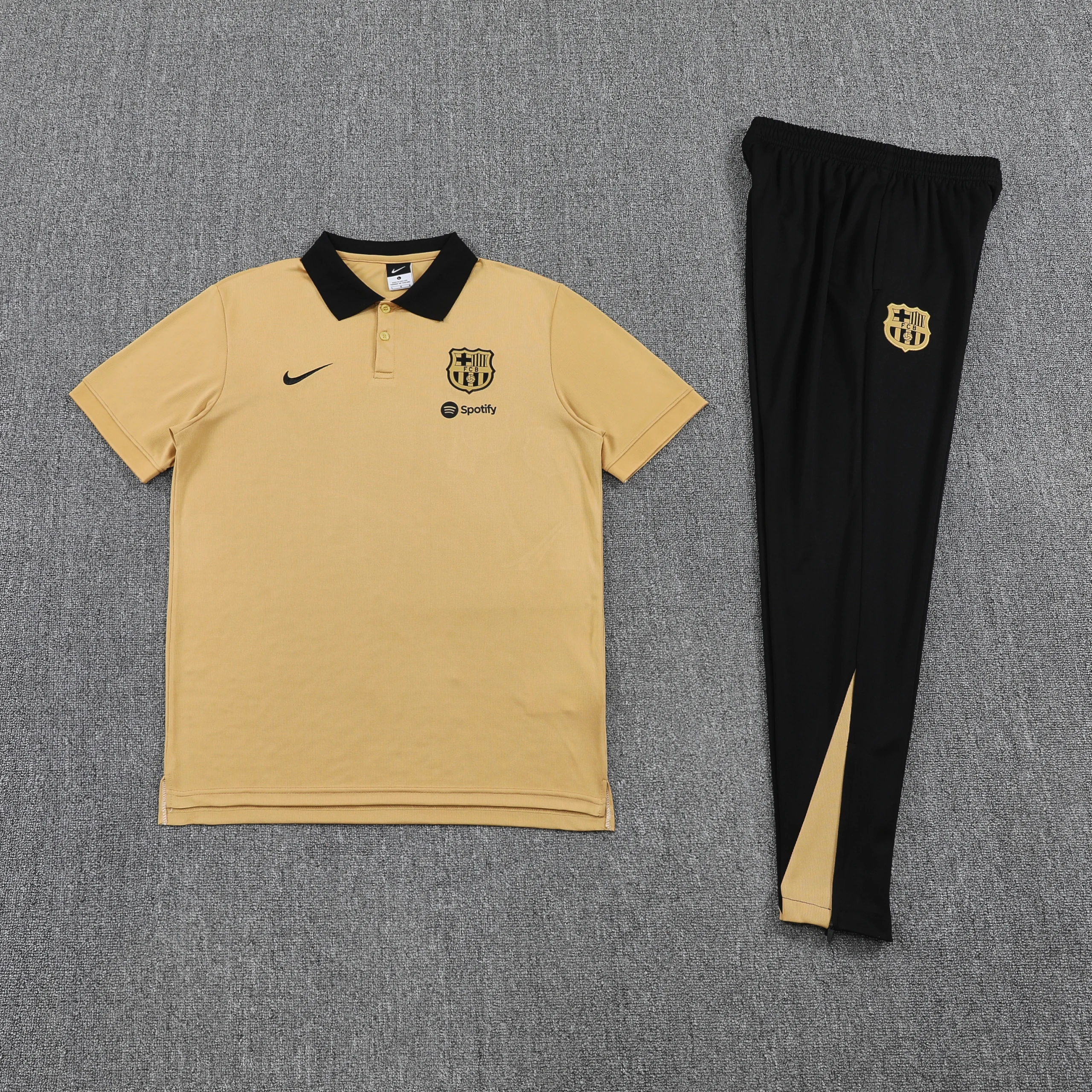 Barcelona Training Kit (Polo+Pants) 2025/26 - Image 3