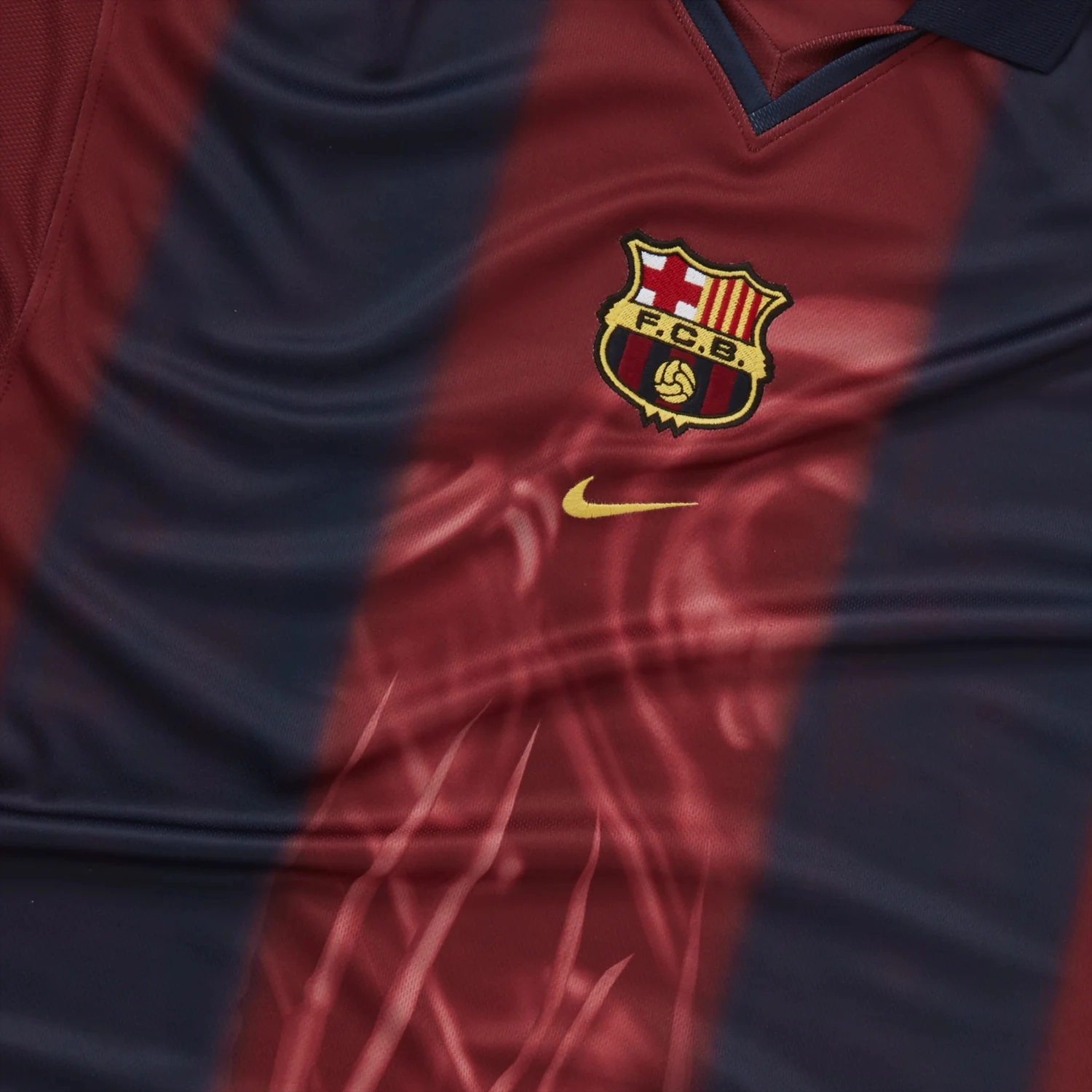 CJ X FC BARCELONA RETRO 2000/01 HOME SKELETON JERSEY - Image 3