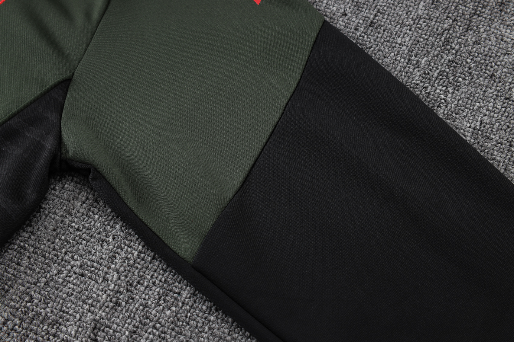 Bayern Munich Training Kit (Sweatshirt+Pants) Deep Green 2025/26 - Image 6