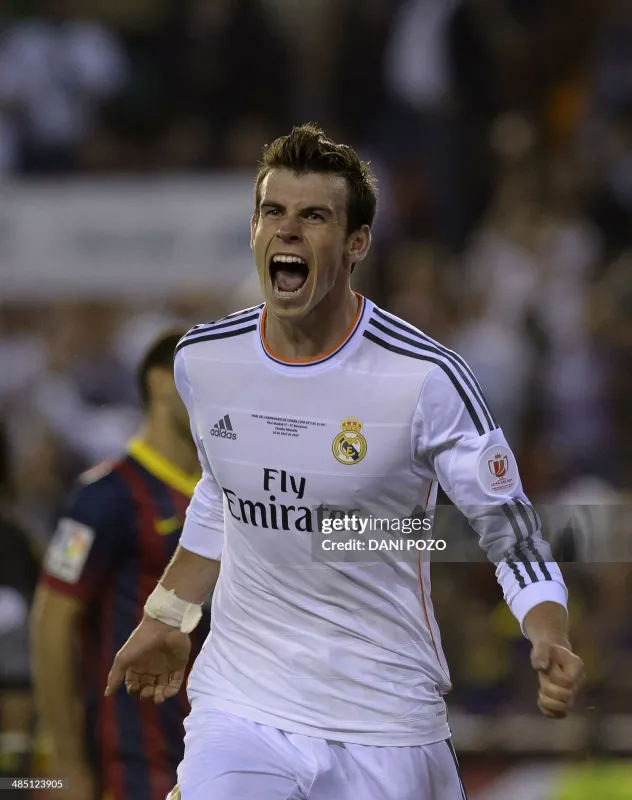 Real Madrid Retro Jersey Home Long Sleeve Soccer Shirt 2013/14 - Image 3