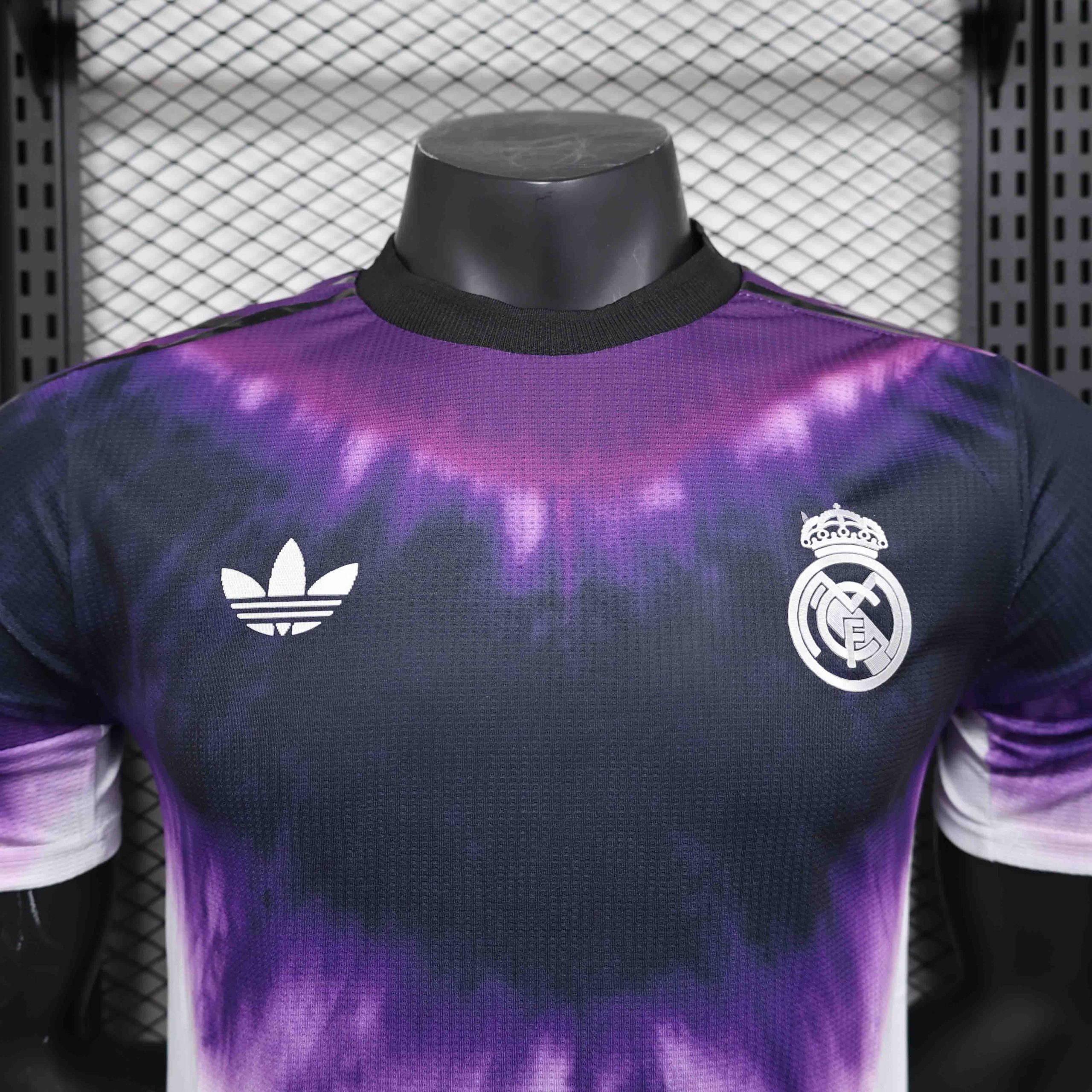 Real Madrid Soccer Jersey New Year Special Edition Shirt 2025/26 - Image 4