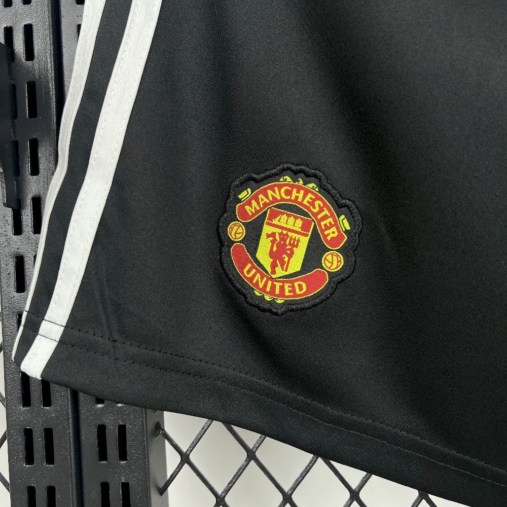 Manchester United Home Football Jersey Shorts 2025/26 - Image 5