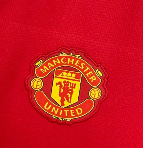 Manchester United Retro Home Football Jersey Shirt 2021/22 - Image 5