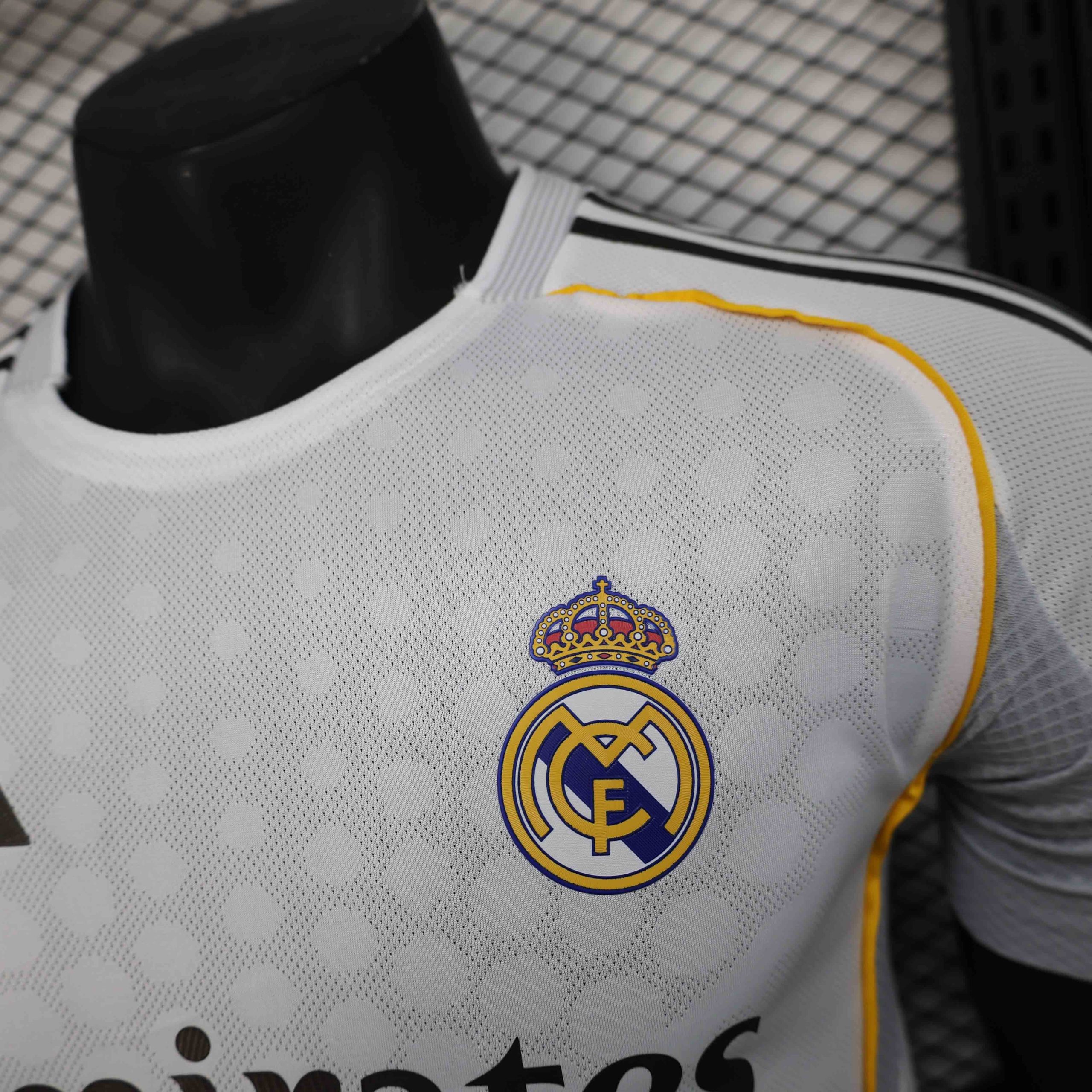 Real Madrid Soccer Jersey Home Shirt 2025/26 - Image 4