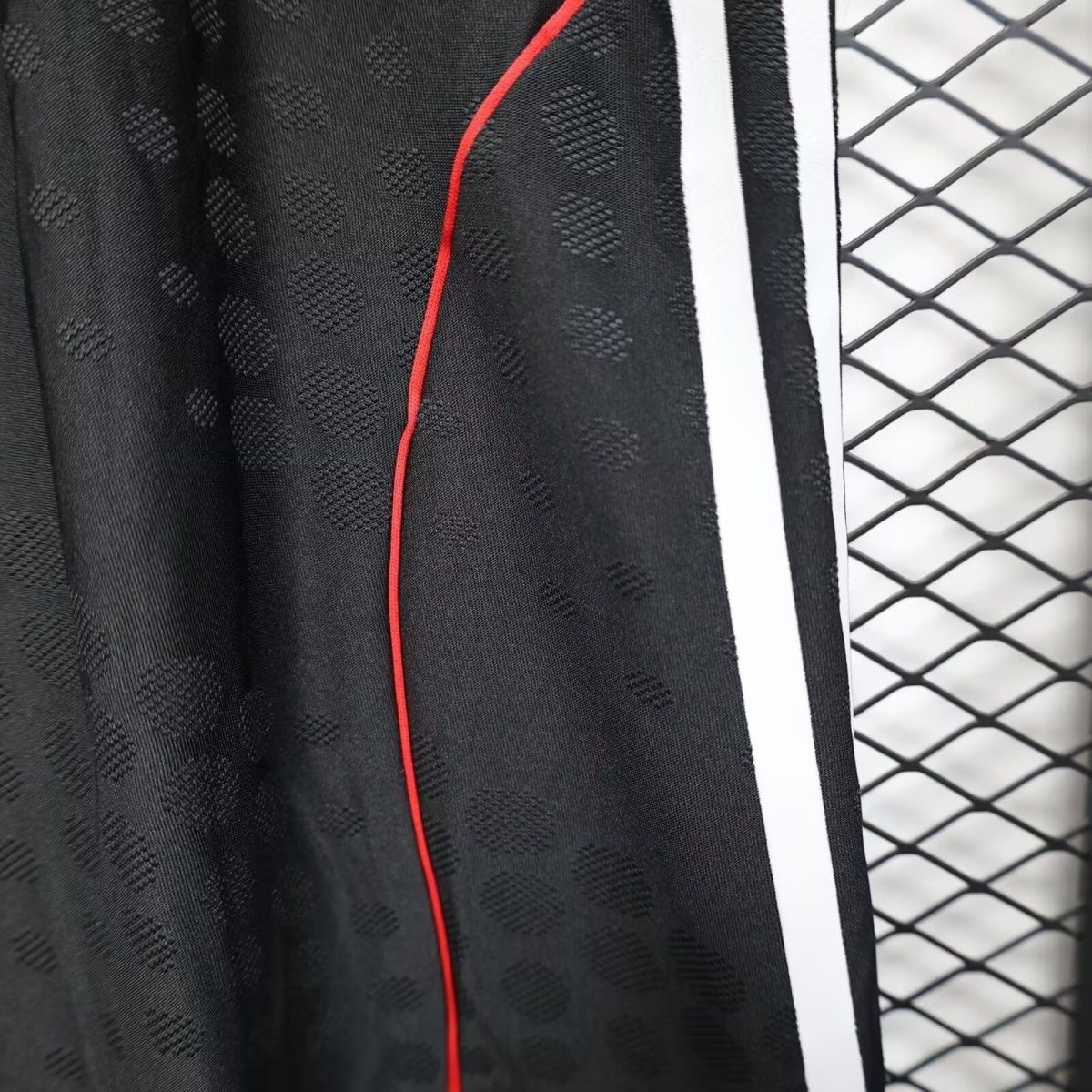 Liverpool Football Jersey Away Shorts 2025/26 - Image 6