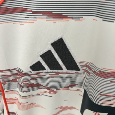 Alternative view of Bayern Munich Soccer Jersey Away Shirt 2025/26