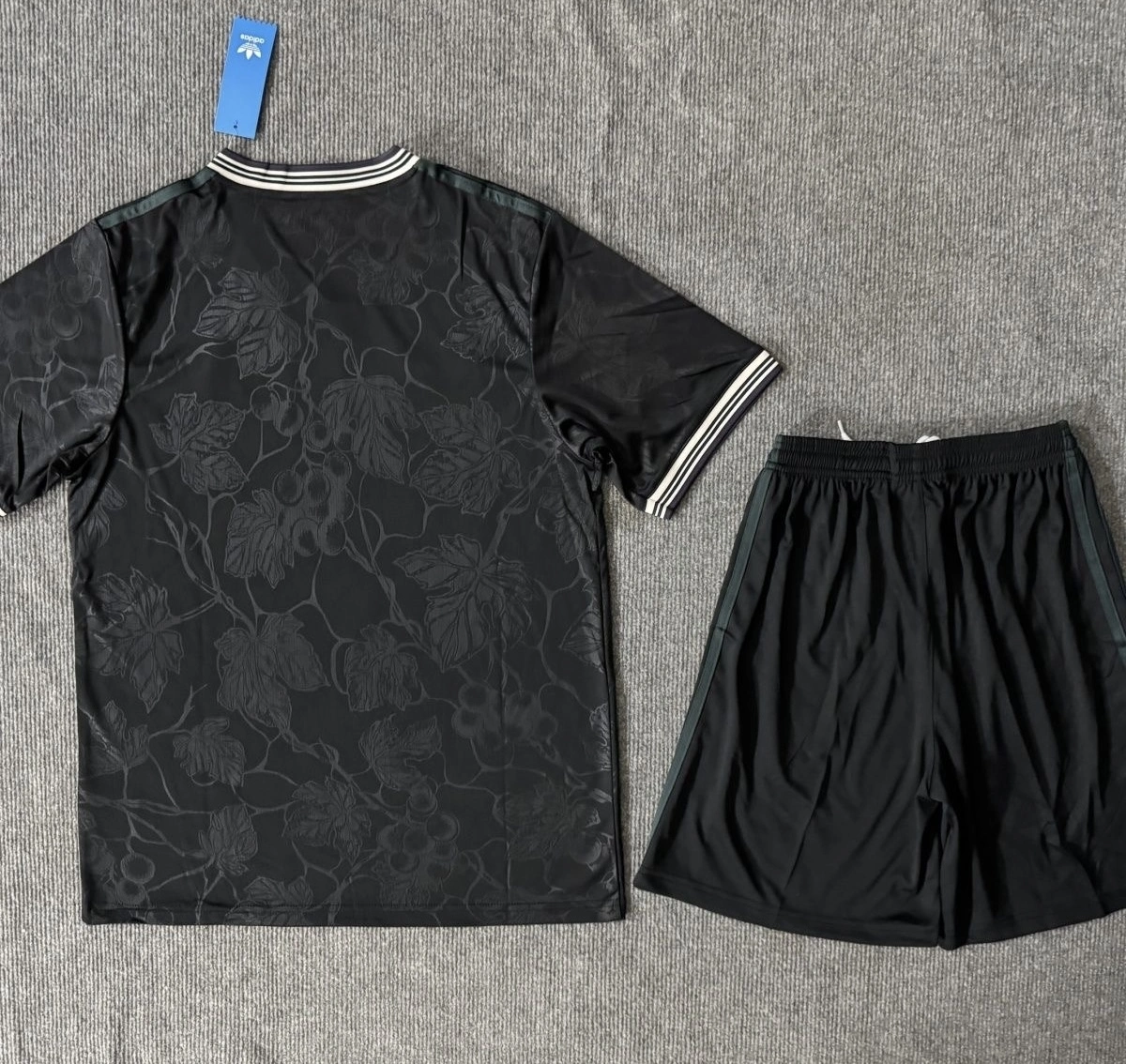 Juventus Soccer Jersey Third Away Kids Kit Jersey+Shorts 2025/26 - Image 2