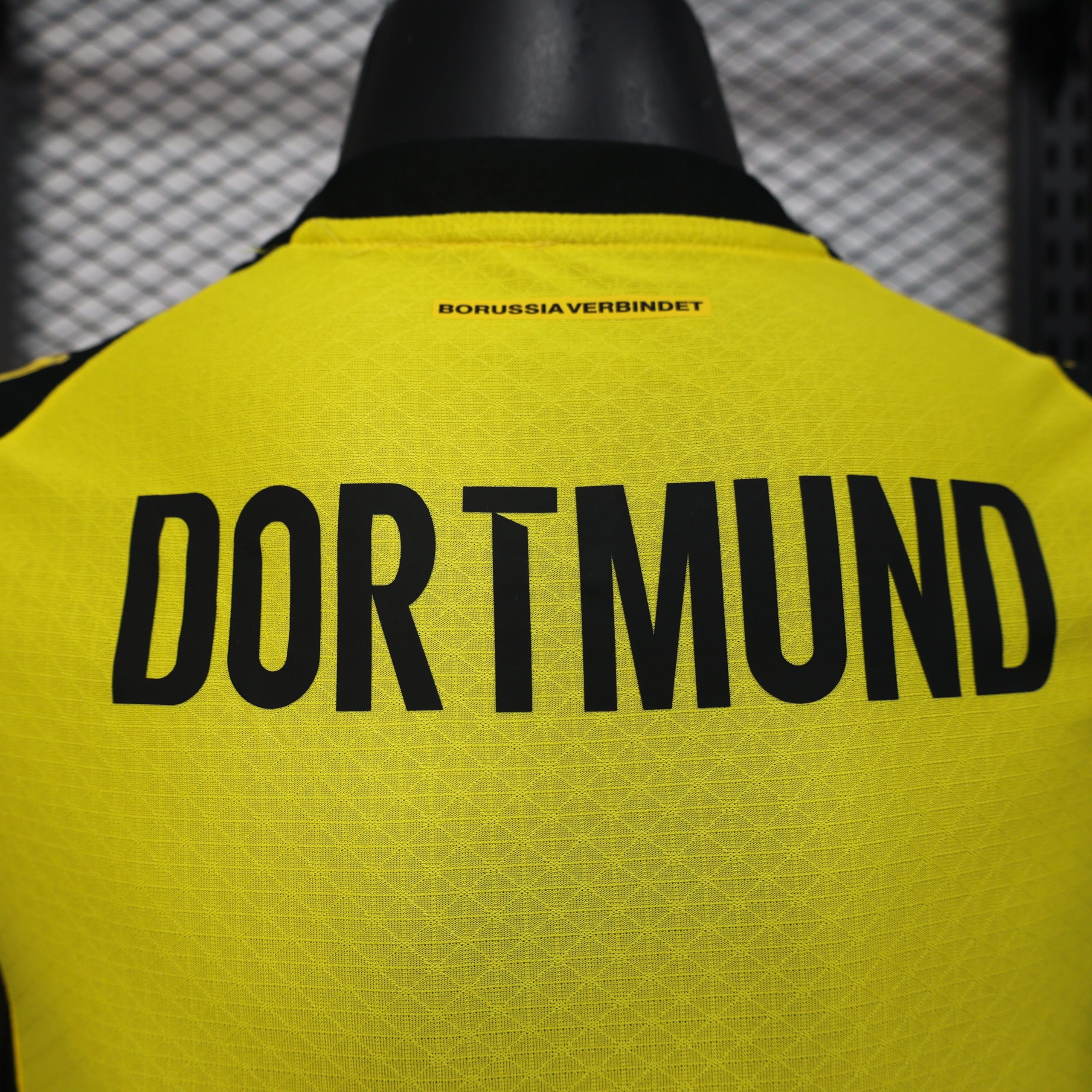 Borussia Dortmund Home Football Shirt 2025/26 - Image 4