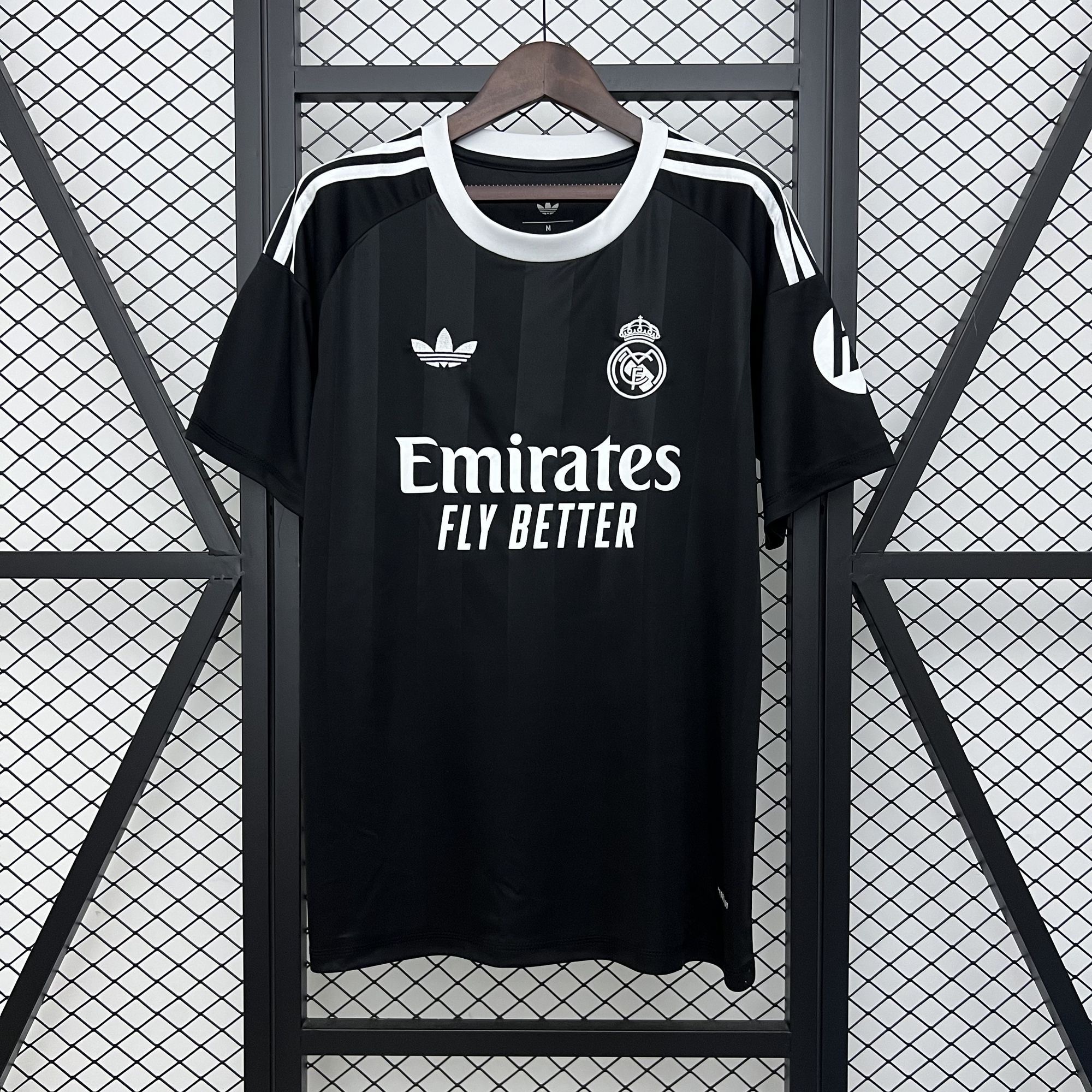 Real Madrid Football Jersey Black Goalkeeper Custom Shirt 2025/26