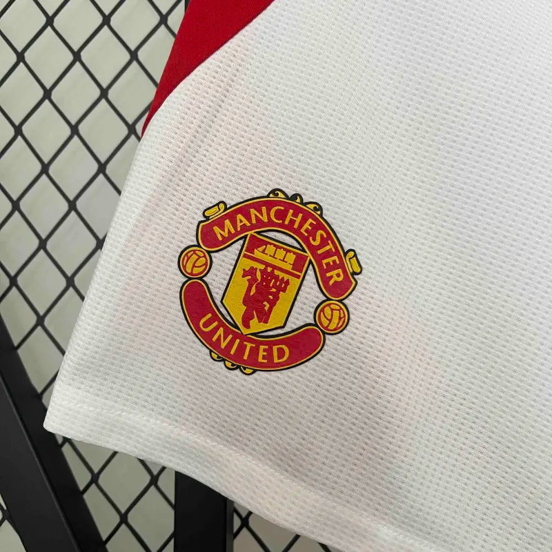 Manchester United Home Football Jersey Shorts 2024/25 - Image 4