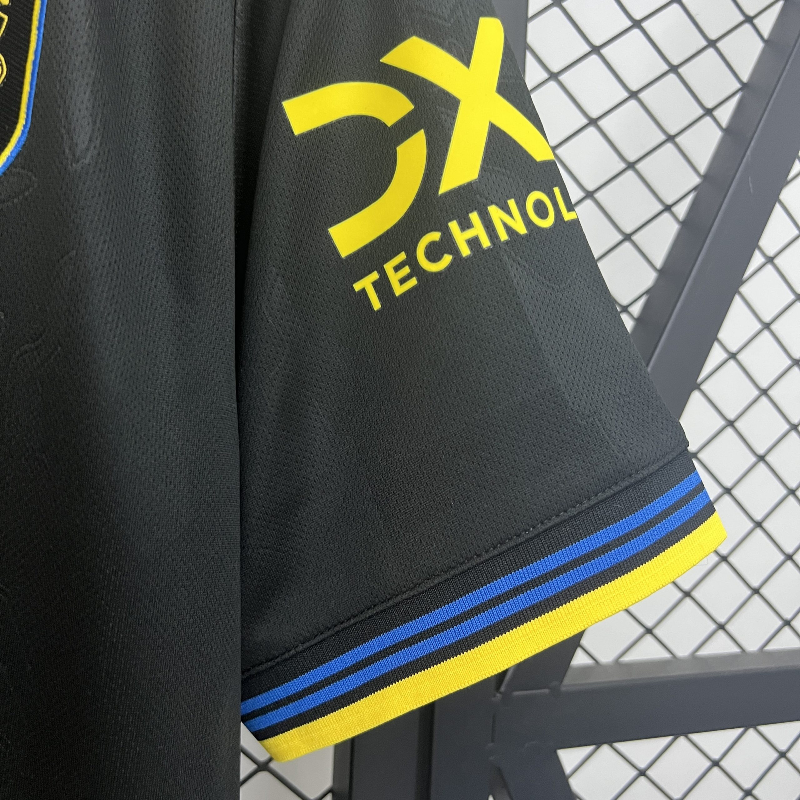 Manchester United Third Away Football Jersey Shirt 2025/26 - Image 3