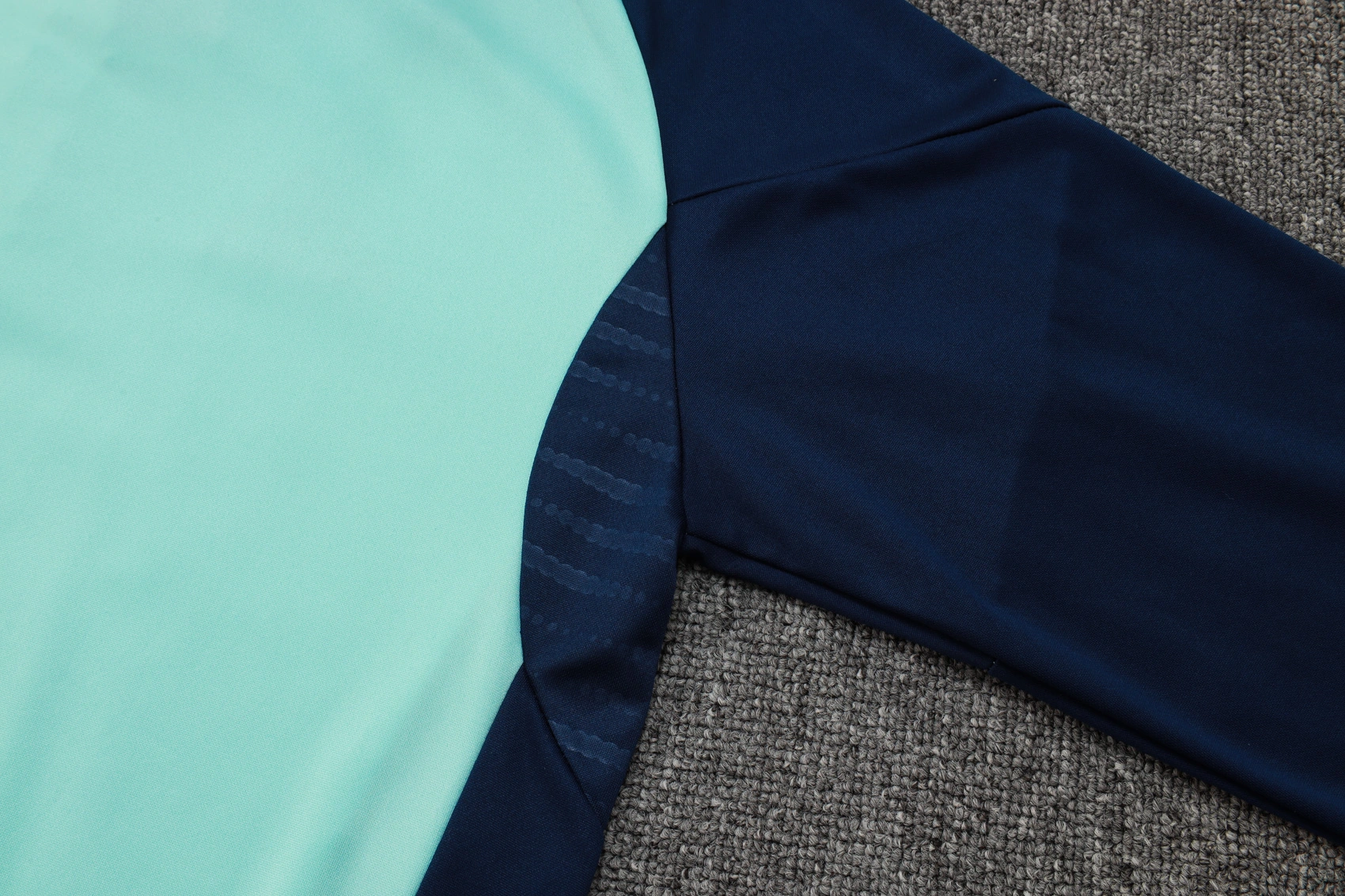 Arsenal Training Kit (Sweatshirt+Pants) Light Green 2025/26 - Image 5