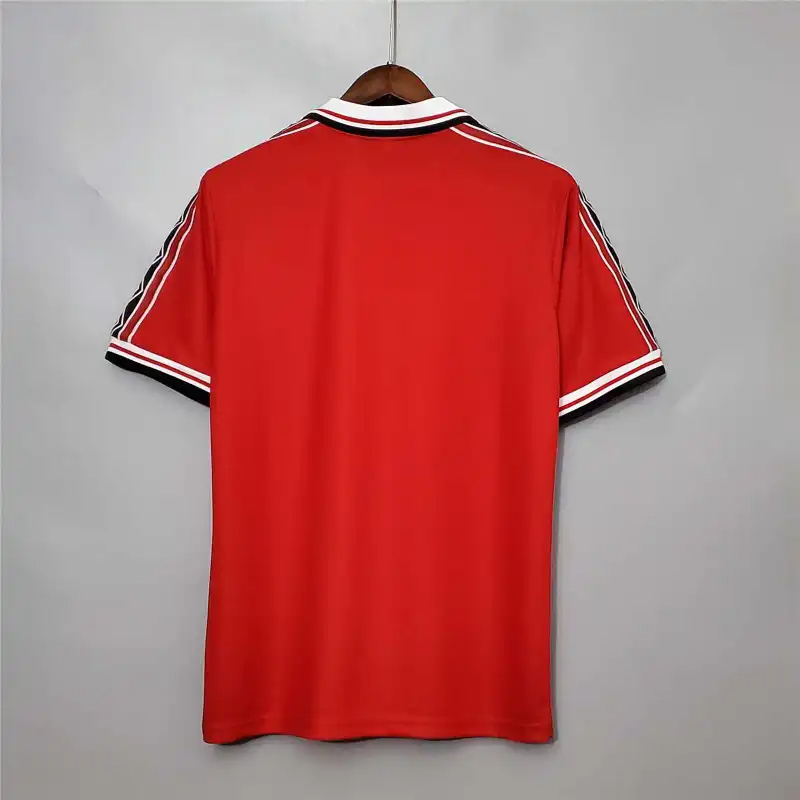 Manchester United Retro Home Football Jersey Shirt 1998/99 - Image 2