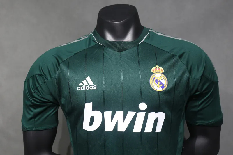 Real Madrid Retro Jersey Third Away Soccer Shirt 2012/13 - Image 3