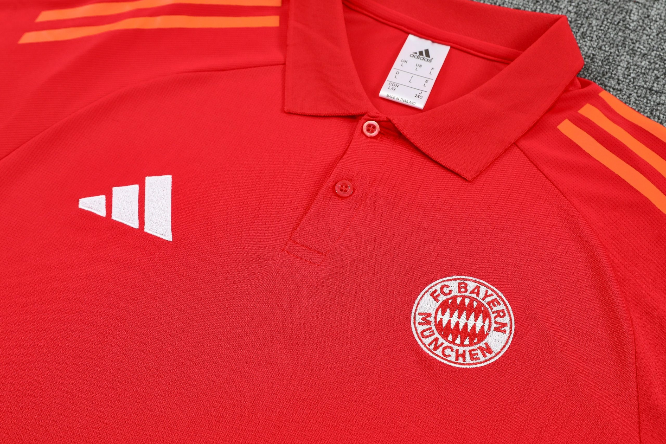 Bayern Munich Training Kit (Polo+Pants) Red 2025/26 - Image 4