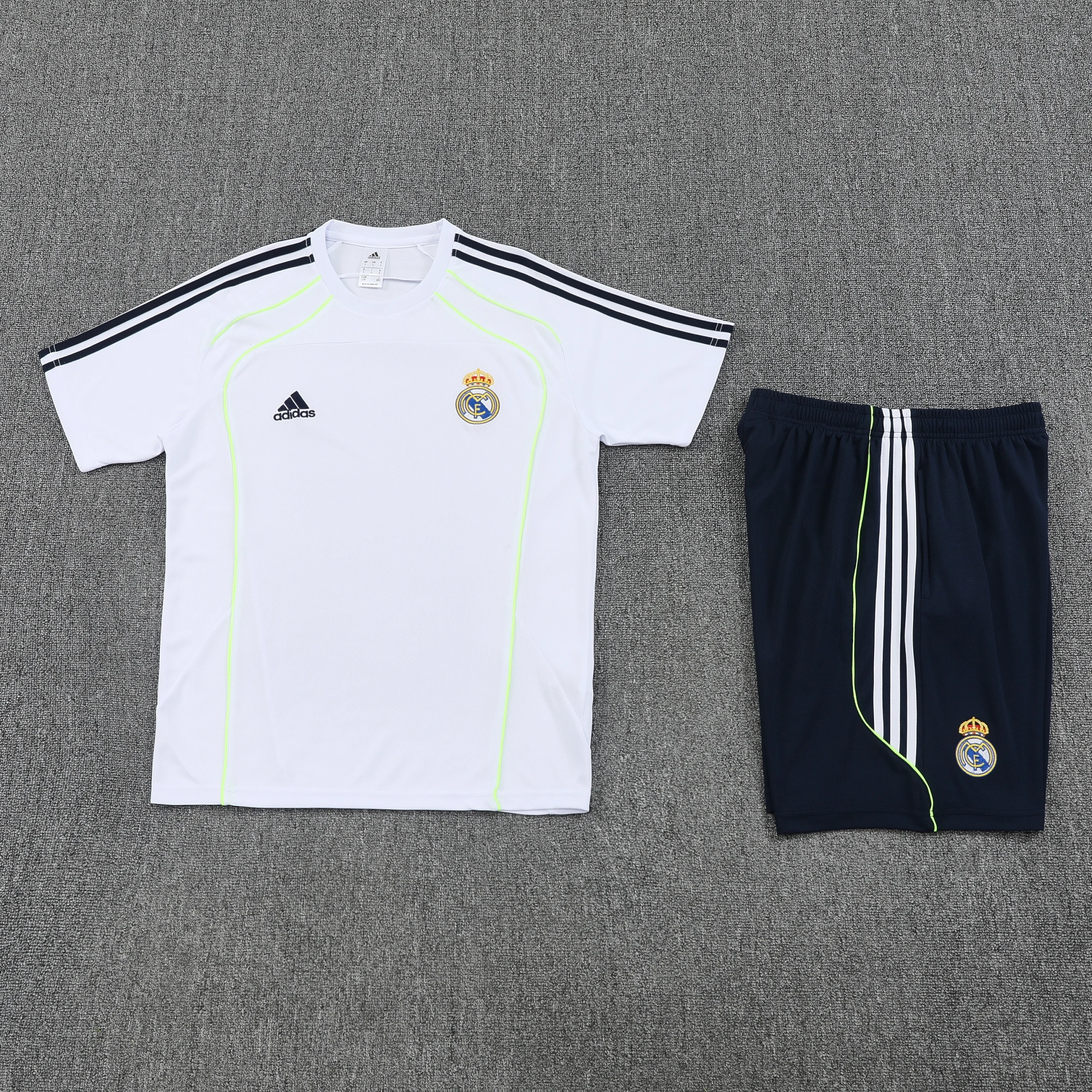 Real Madrid Training Jersey Kit White 2025/26 - Image 3