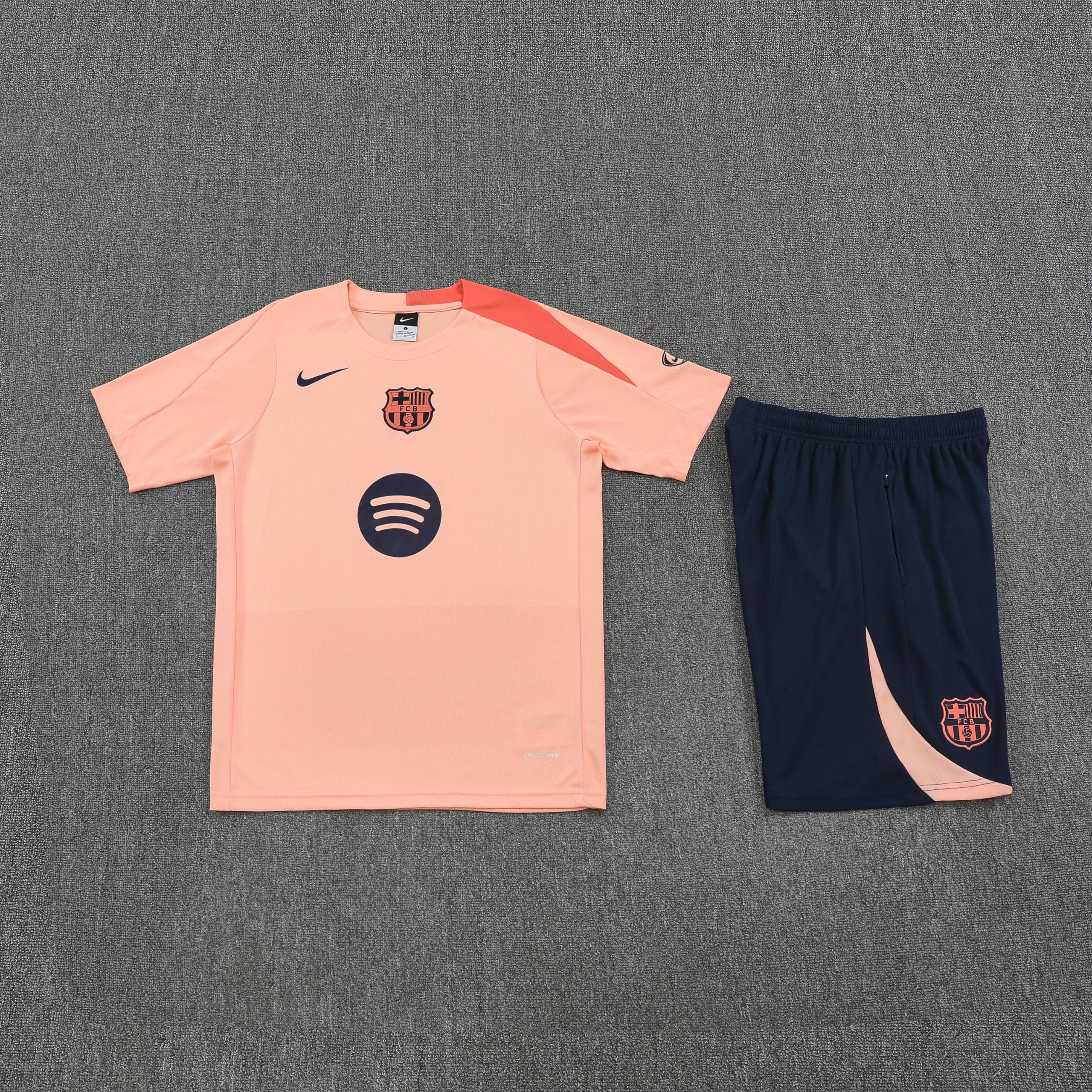 Barcelona Training Jersey Kit Pink 2025/26 - Image 3
