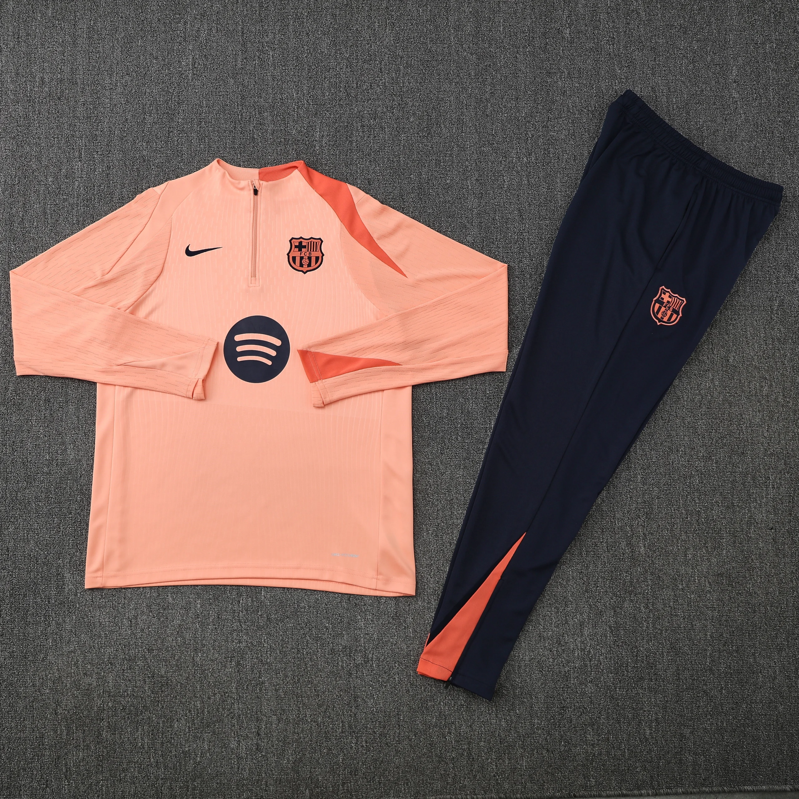 Barcelona Training Kit (Sweatshirt+Pants) Pink 2025/26 - Player Version - Image 3