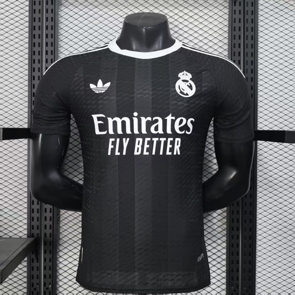 Real Madrid Soccer Jersey Black Goalkeeper Shirt 2025/26