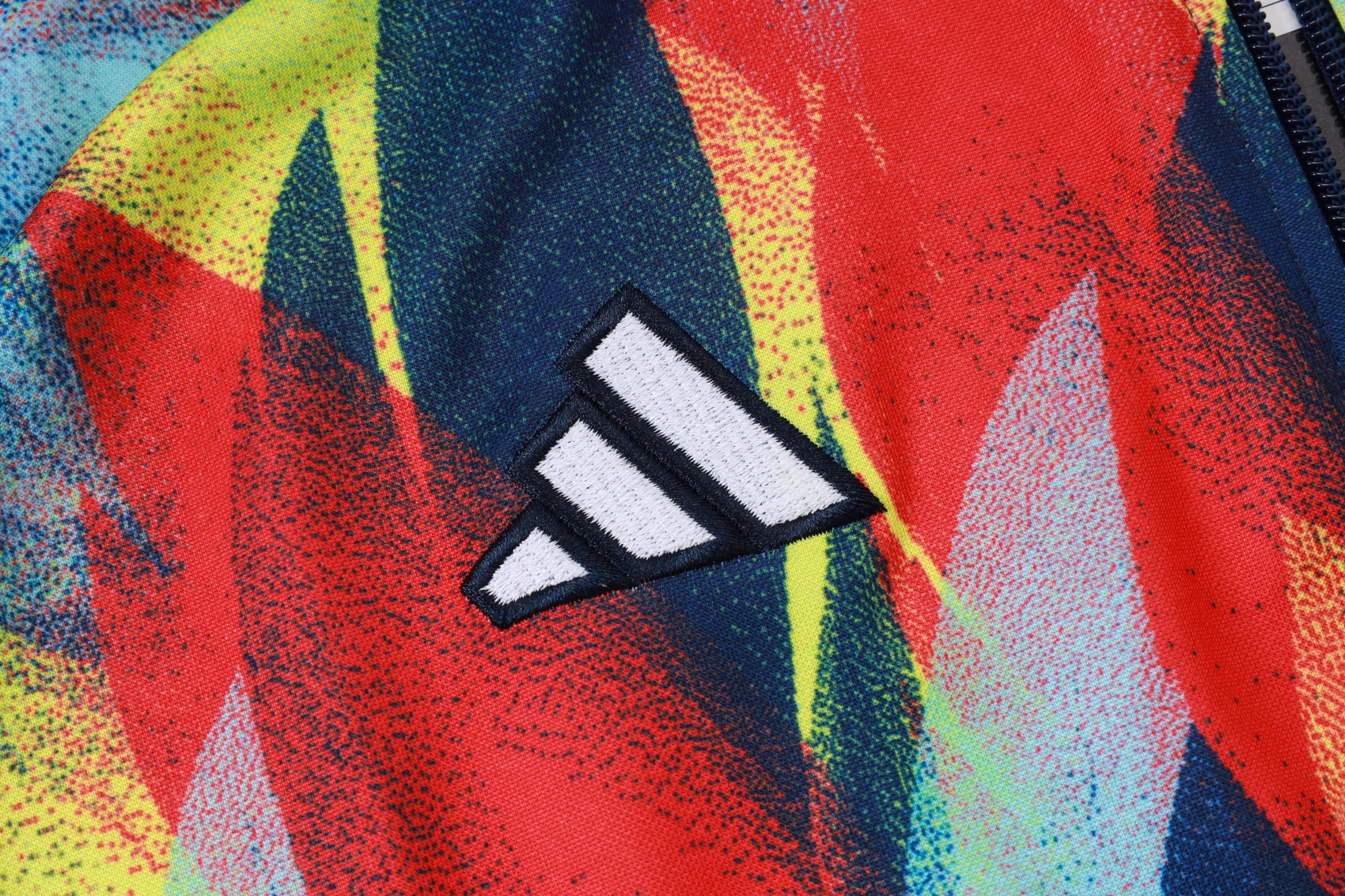 Arsenal Training Kit (Jacket+Pants) Colorful 2025/26 - Image 3