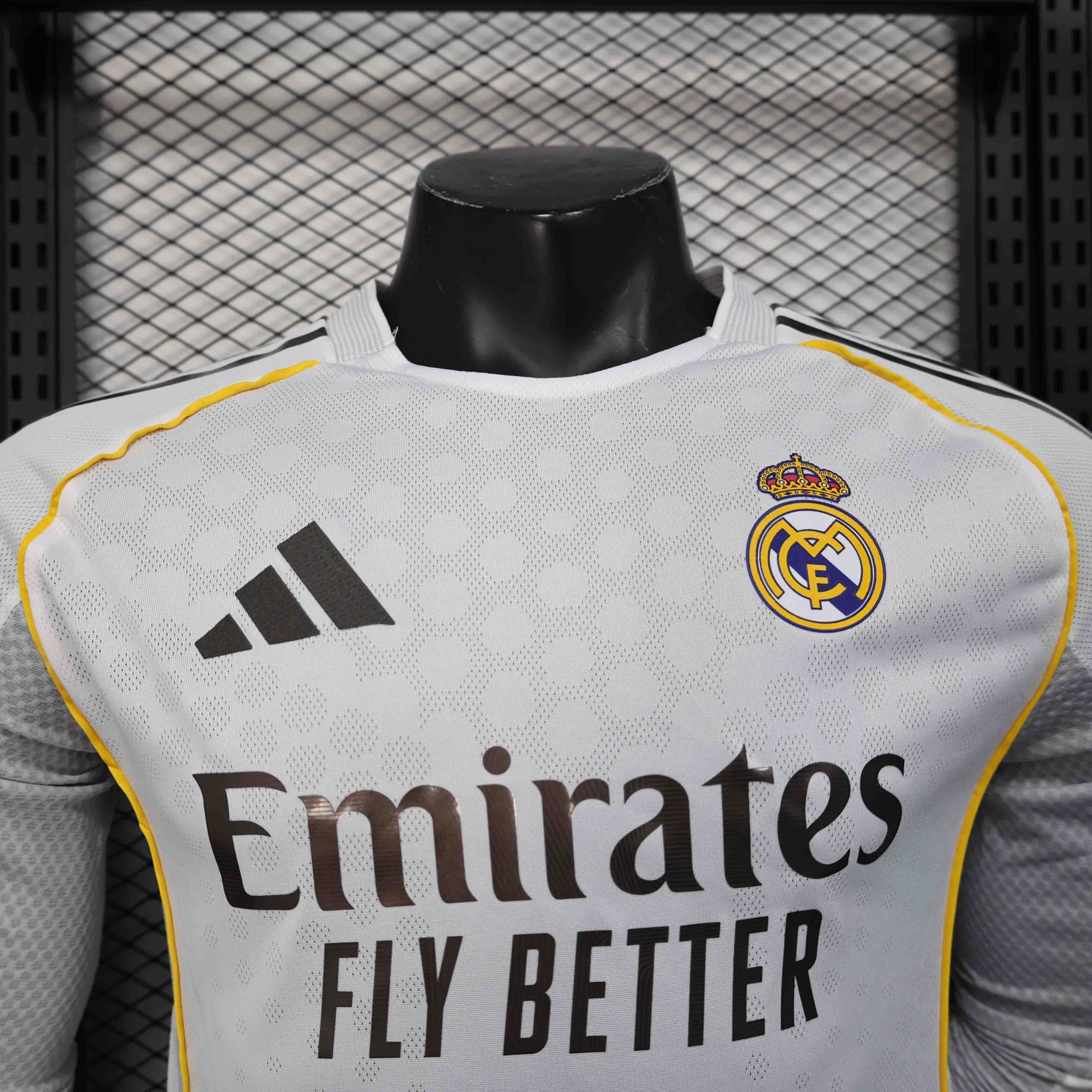 Real Madrid Soccer Jersey Home Long Sleeve Shirt 2025/26 - Image 3
