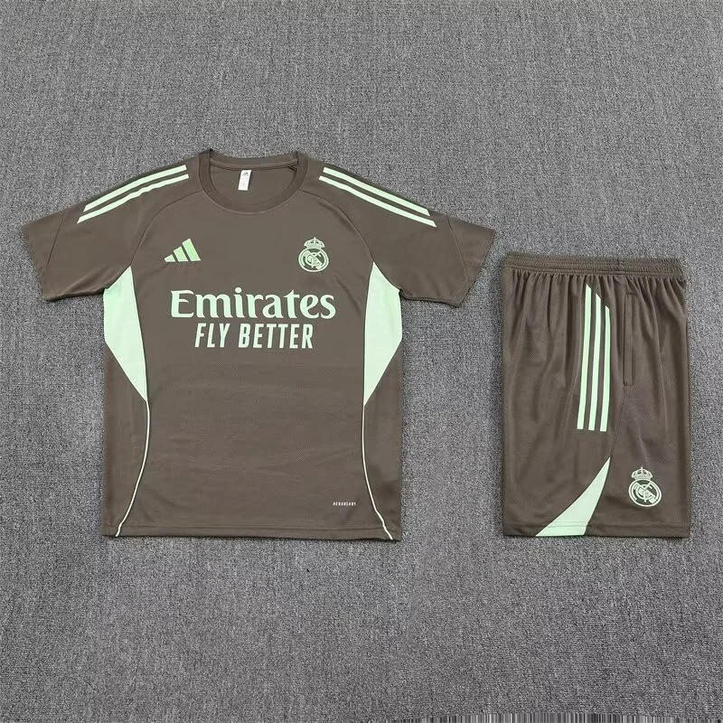 Real Madrid Training Jersey Kit Brown 2025/26 - Image 3
