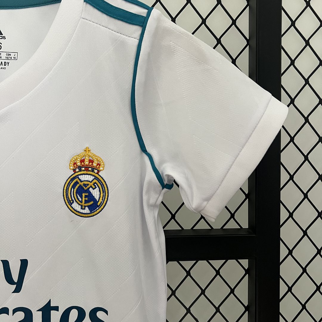 Real Madrid Retro Jersey Home Kids Kit Jersey+Shorts 2017/18 - Image 4