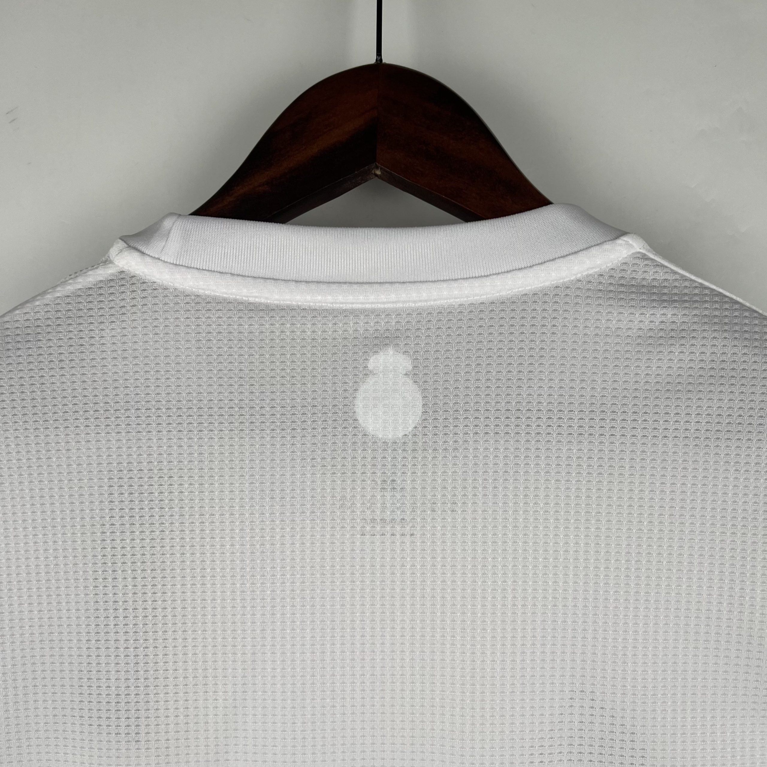 Real Madrid Retro Jersey Home Long Sleeve Custom Soccer Shirt 2015/16 - Image 2