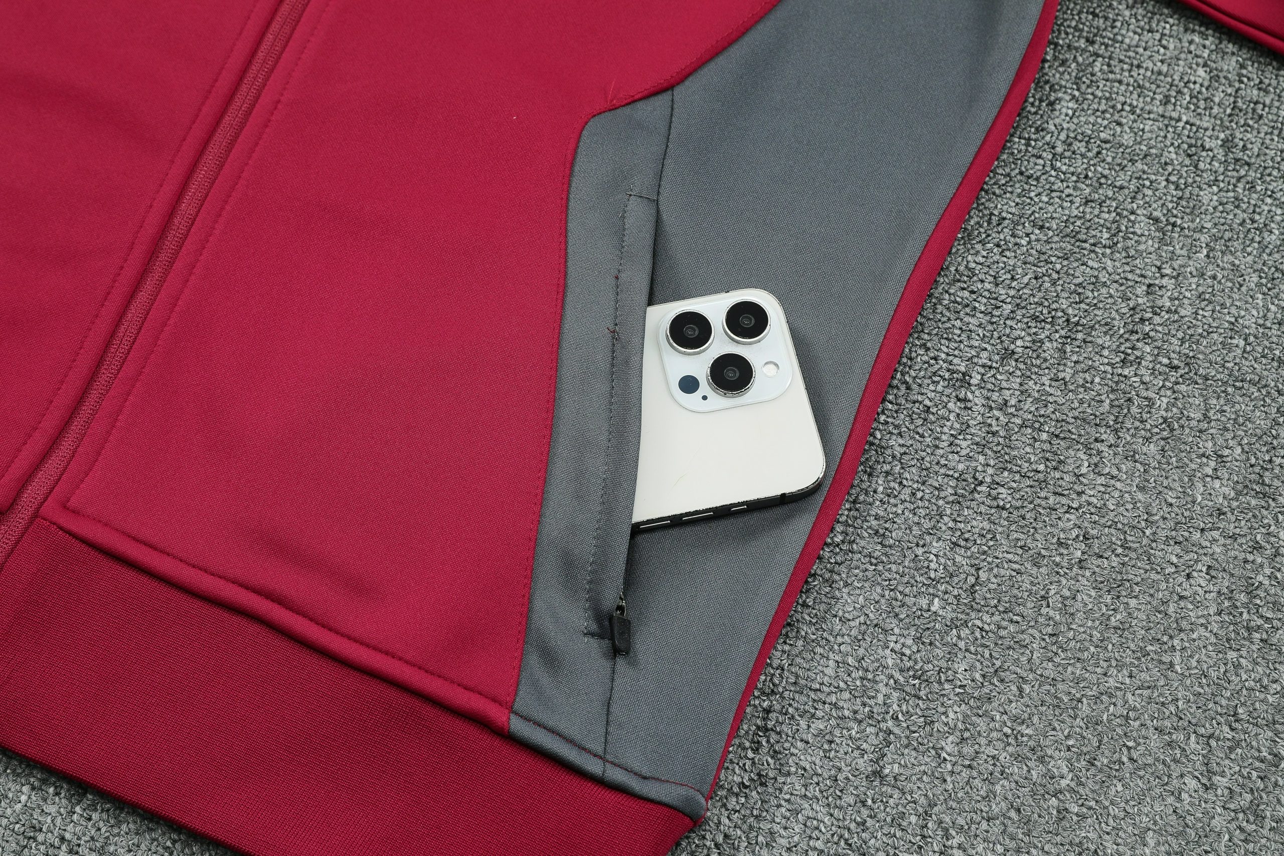 Manchester City Training Kit (Jacket+Pants) Red 2025/26 - Image 3