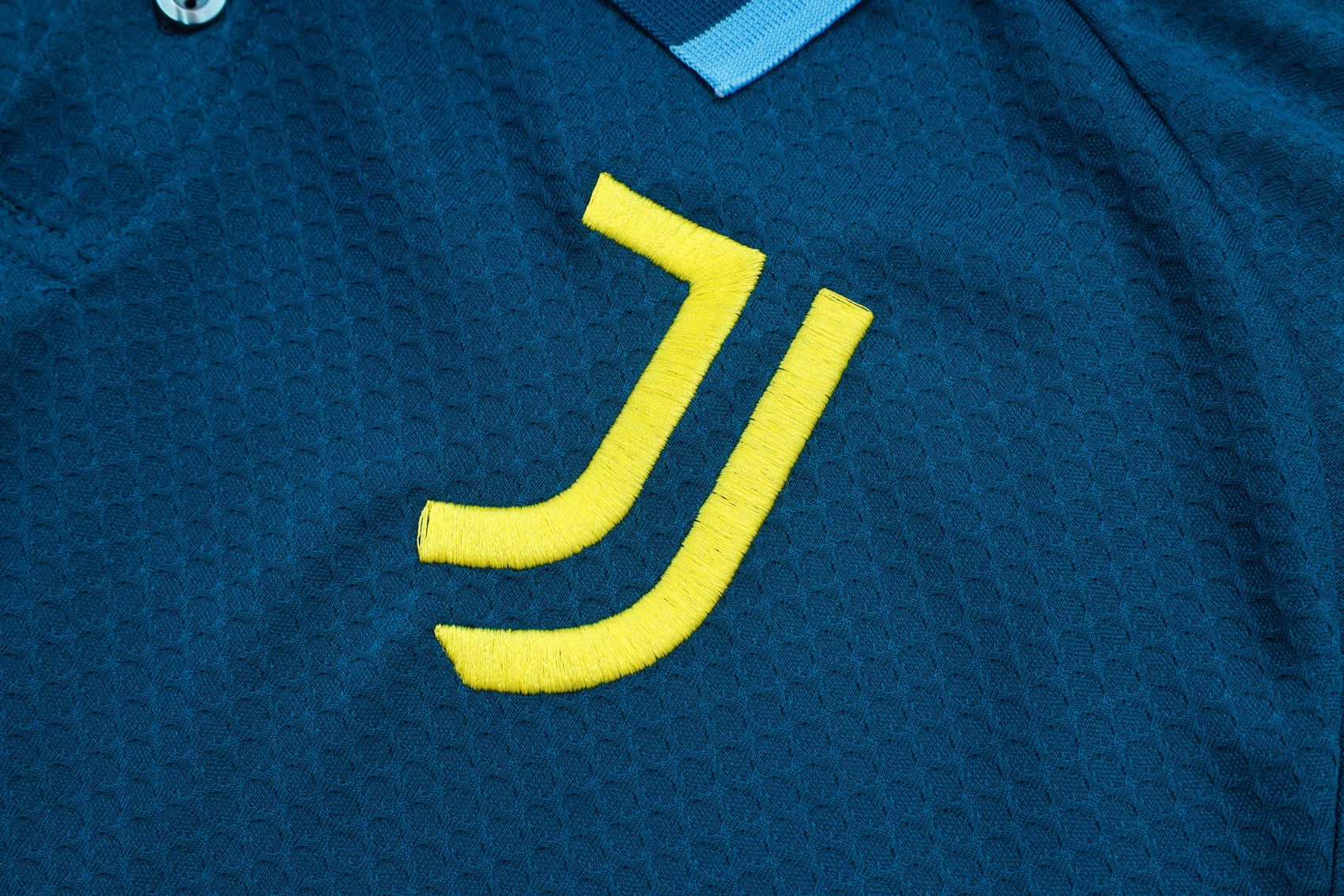 Juventus Training Kit (Polo+Pants) Blue 2025/26 - Image 6