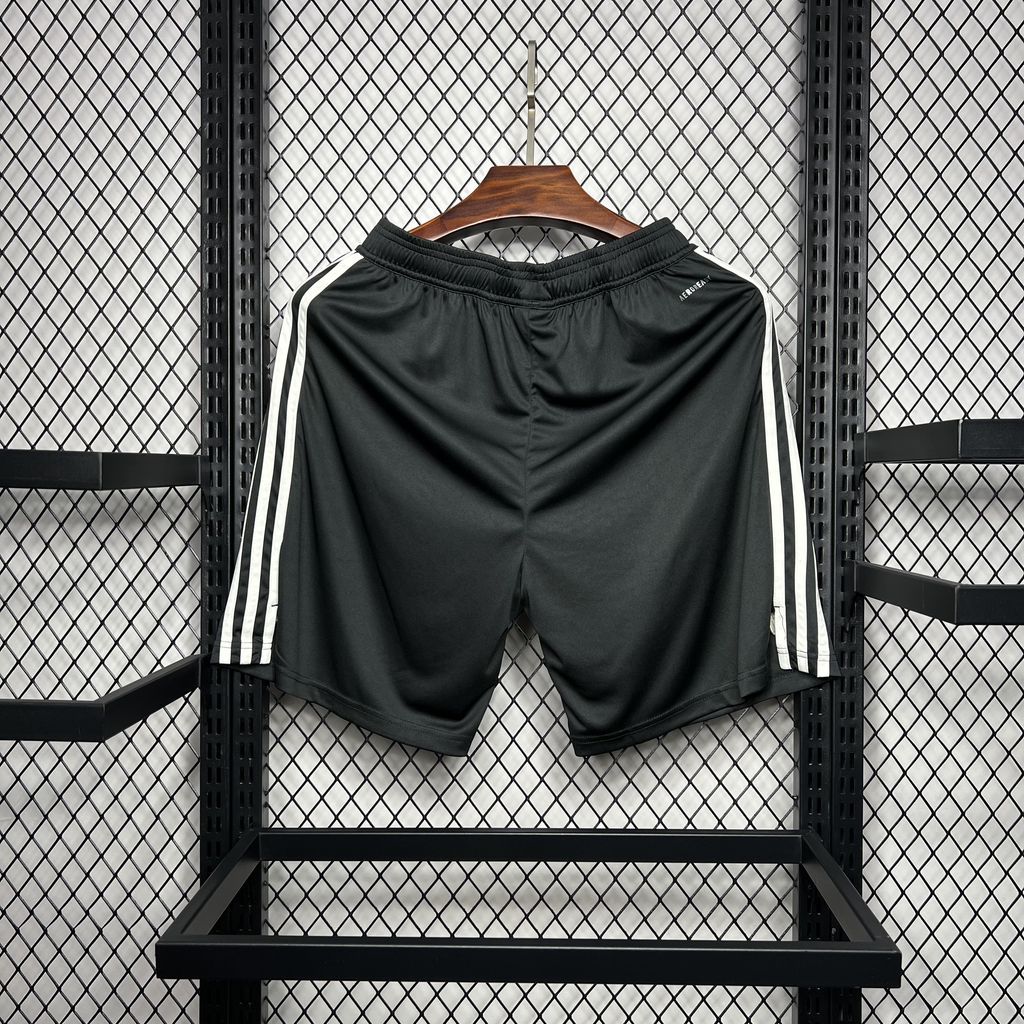 Manchester United Third Away Football Jersey Shorts 2024/25 - Image 3