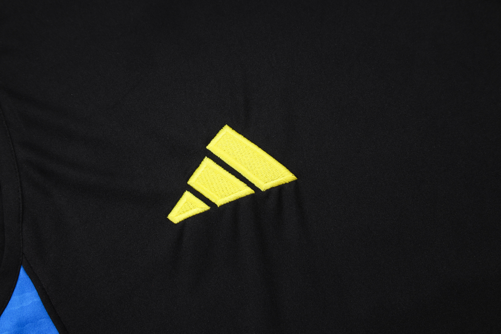 Manchester United Sleeveless Training Kit Black 2025/26 - Image 3