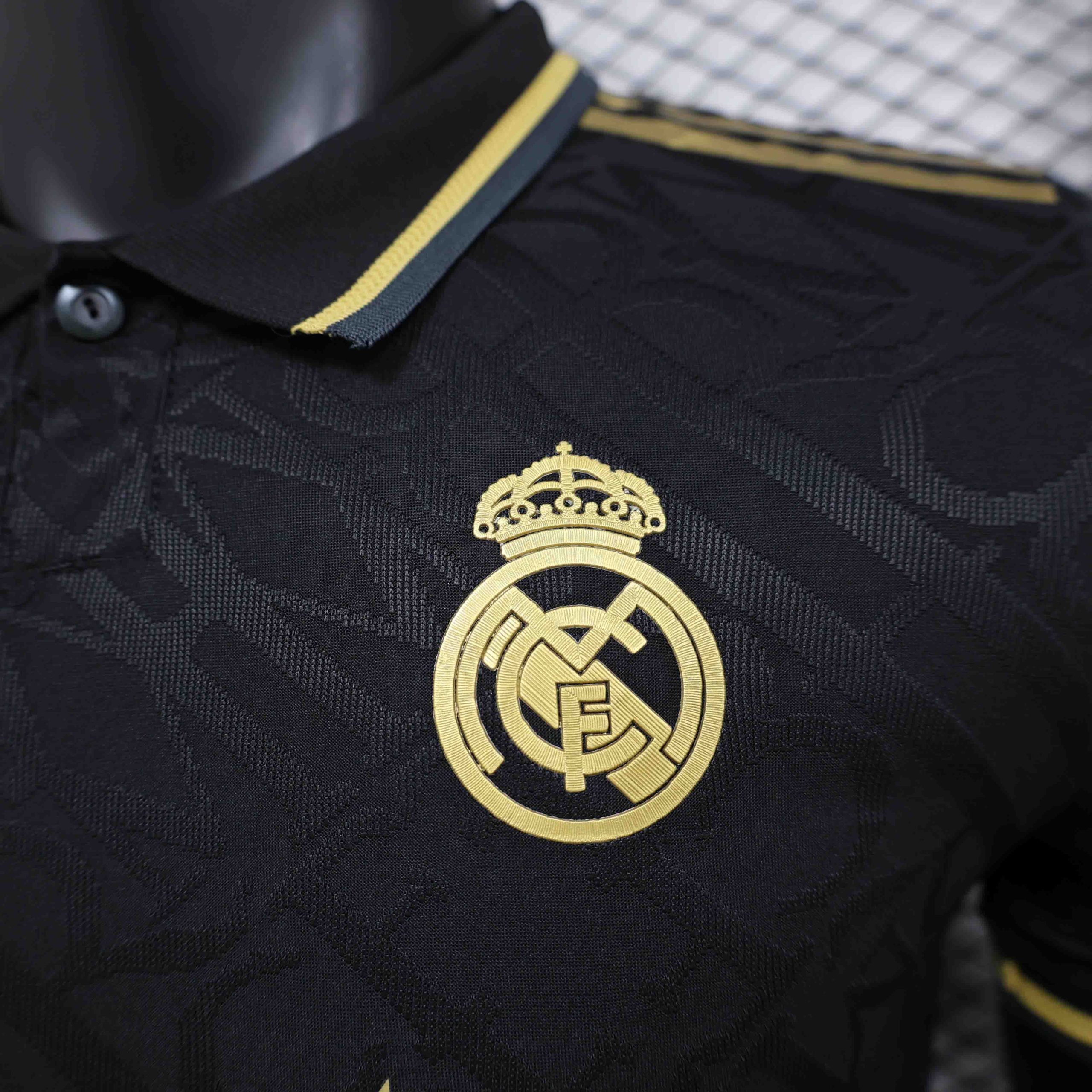 Real Madrid Soccer Jersey Retro Style Special Edition Shirt 2024/25 - Image 5