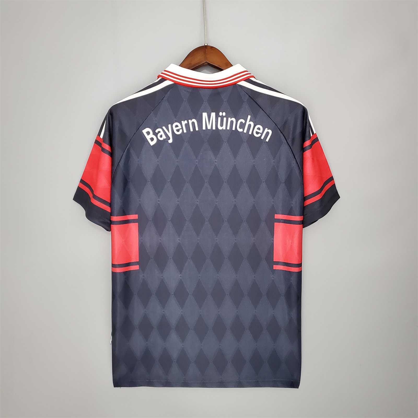Bayern Munich Retro Jersey Home Soccer Shirt 1997/99 - Image 2