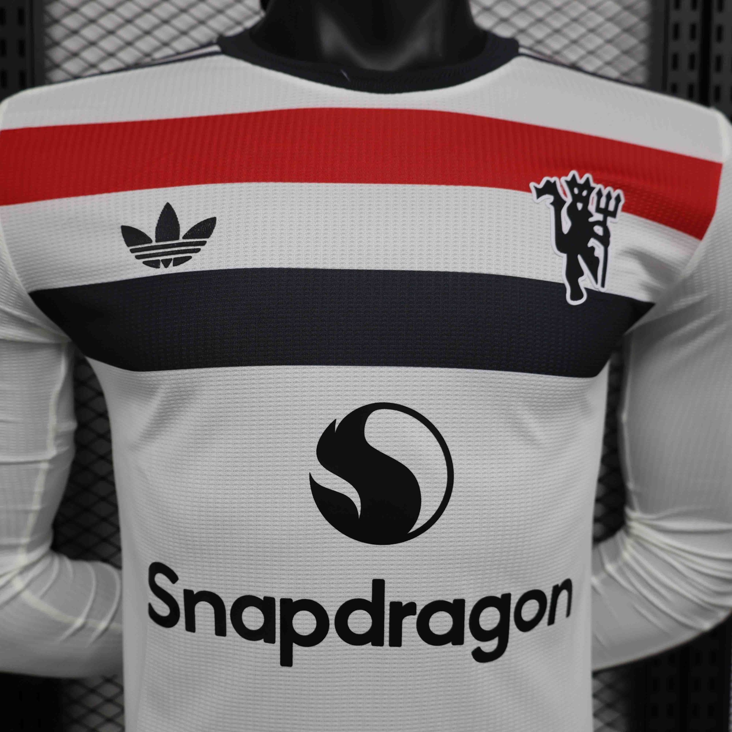 Manchester United Third Away Long Sleeve Football Jersey Shirt 2024/25 - Image 3