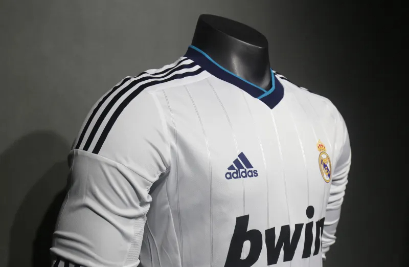 Real Madrid Retro Jersey Home Long Sleeve Soccer Shirt 2012/13 - Image 5