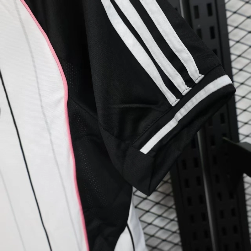 Juventus x US Pack Baseball Custom Shirt 2025/26 - Image 5