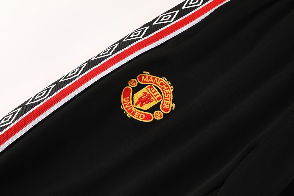 Manchester United Retro Training Kit (Jacket+Pants) 2025/26 - Image 6