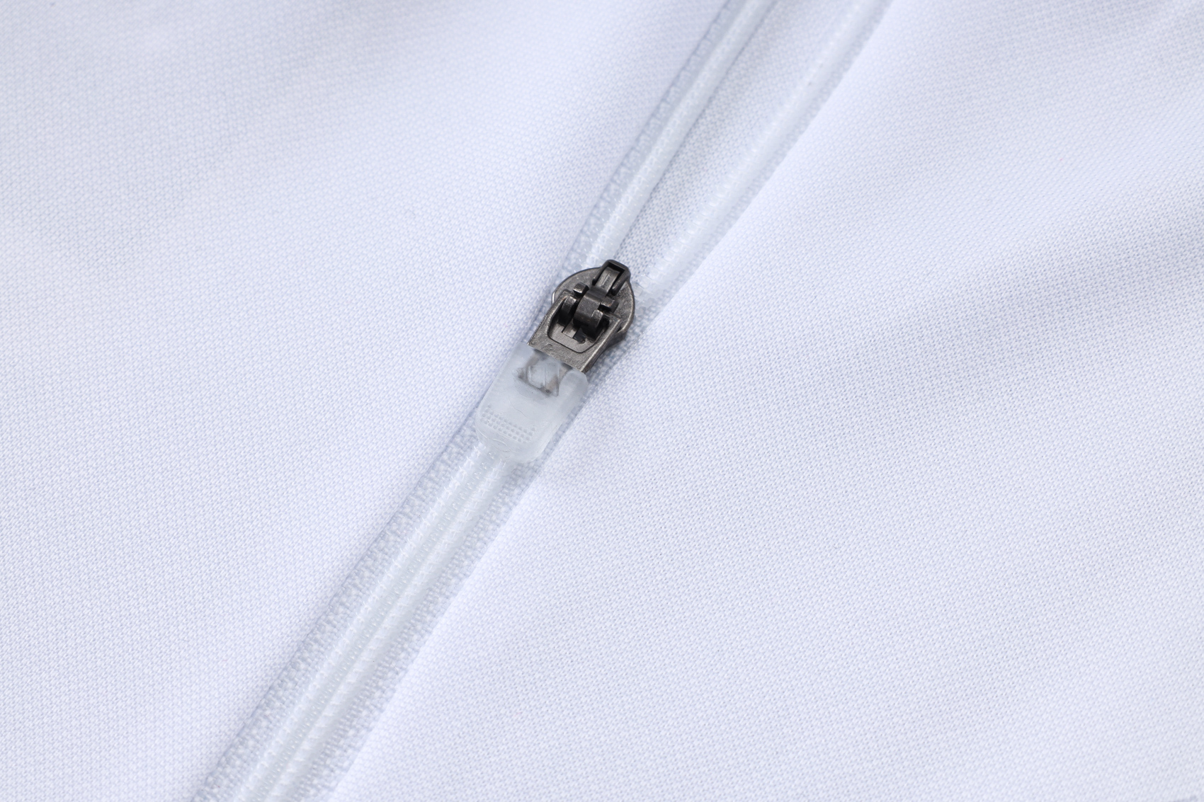 Manchester United Training Kit (Sweatshirt+Pants) White 2025/26 - Image 6