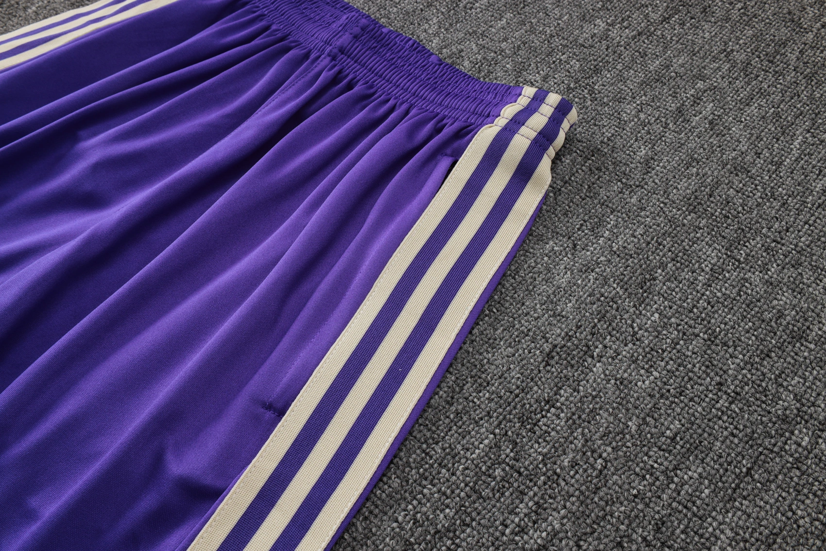 Real Madrid Training Jersey Kit Apricot 2025/26 - Image 3