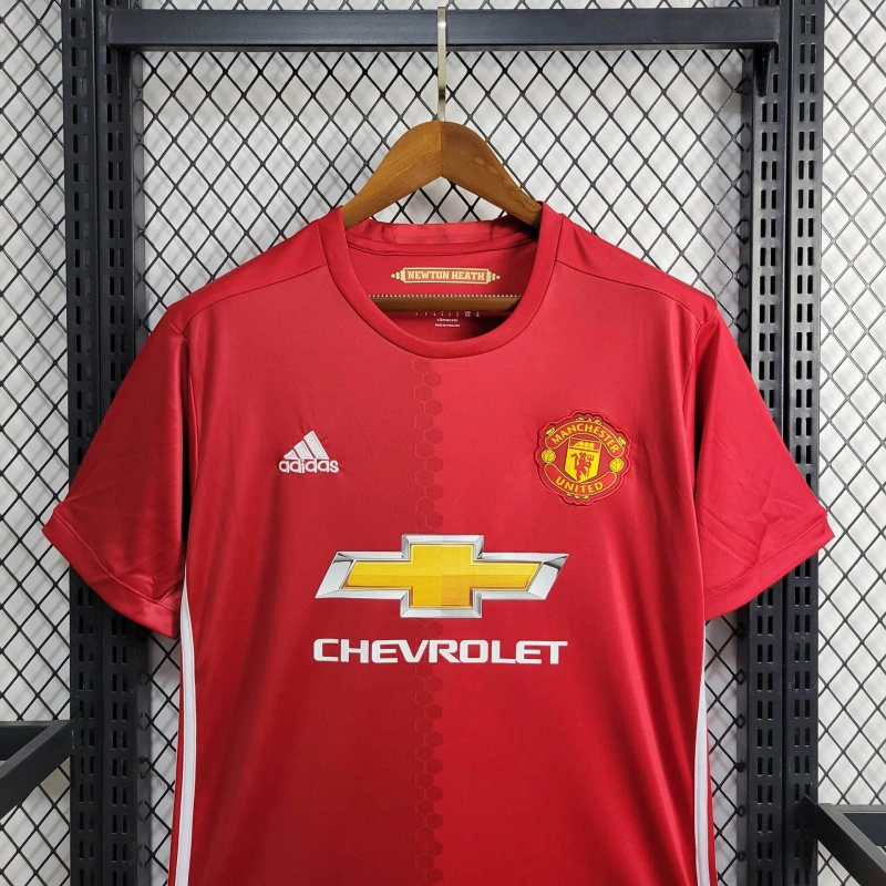 Manchester United Retro Home Football Jersey Shirt 2016/17 - Image 6