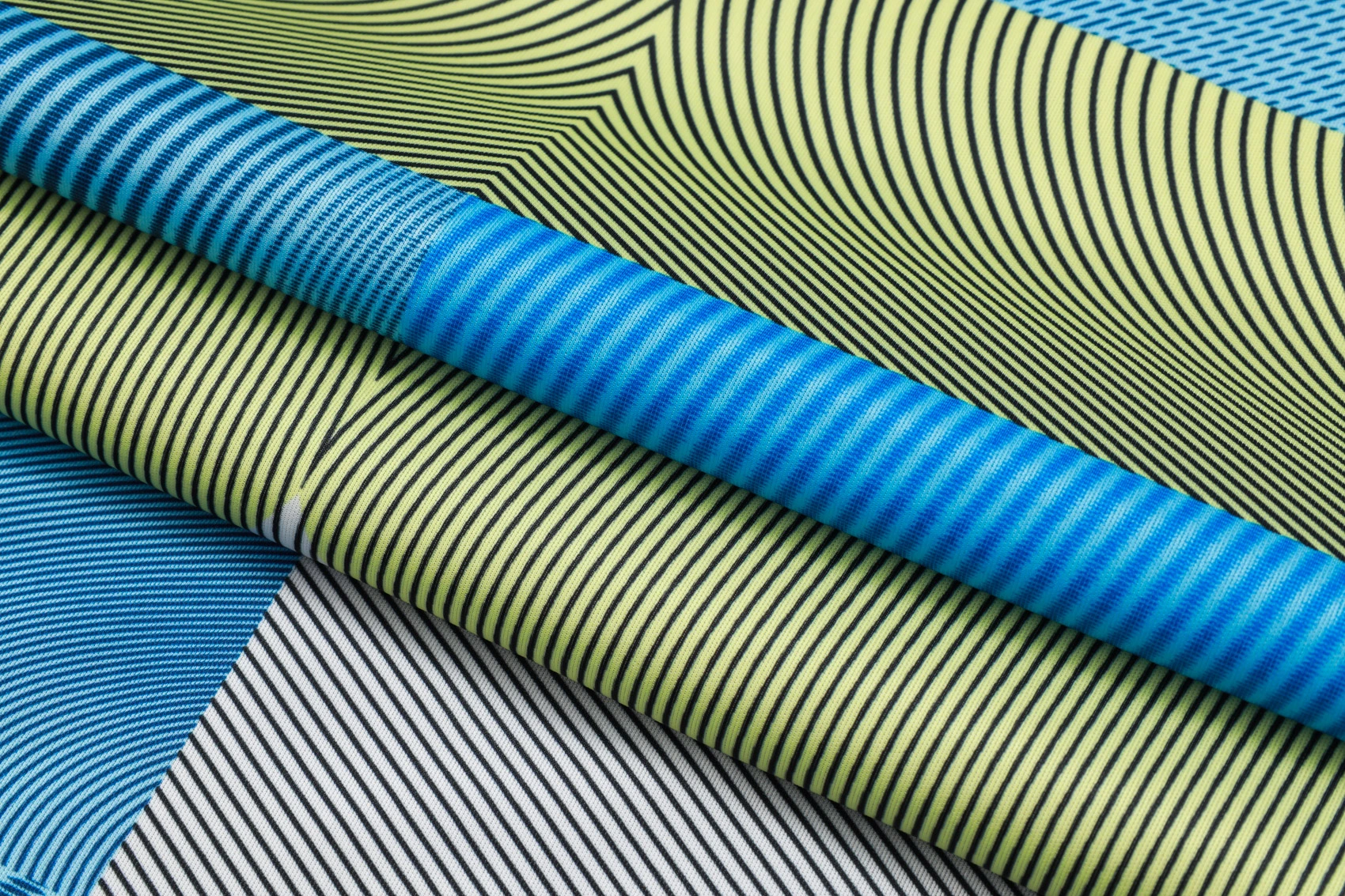 Real Madrid Training Kit (Polo+Pants) Green 2025/26 - Image 6