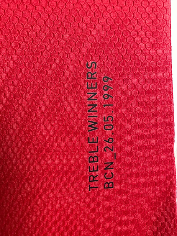 Manchester United Retro Home Football Jersey Shirt 2019/20 - Image 3